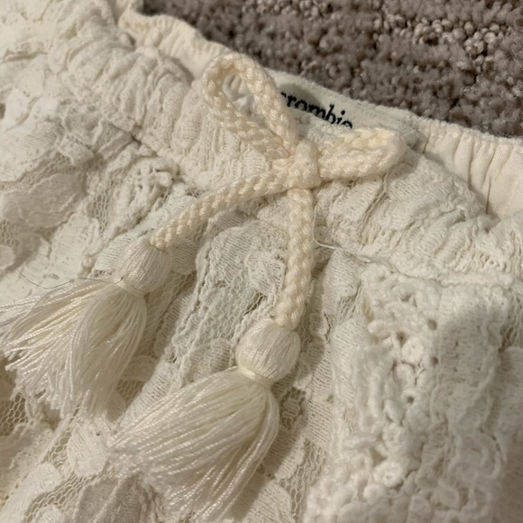 floral lace shorts - Picture 4 of 4